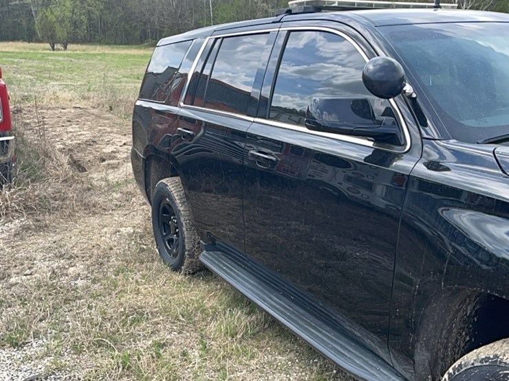 chevrolet-tahoe-image-4