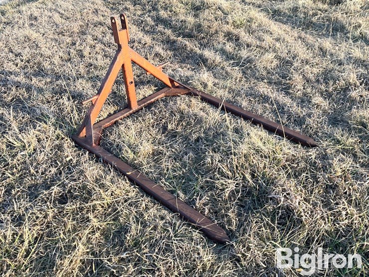 herrs-welding-3-pt-bale-fork-image-7