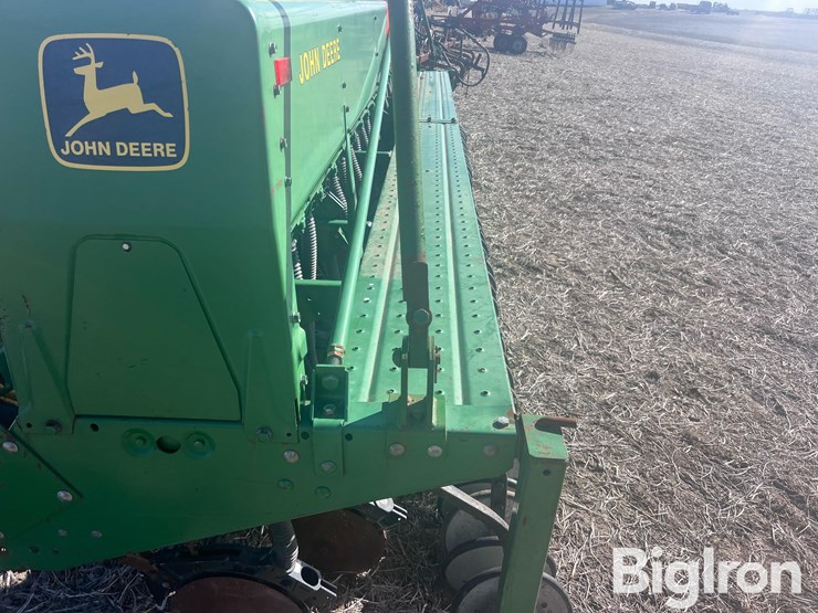 john-deere-520-image-10