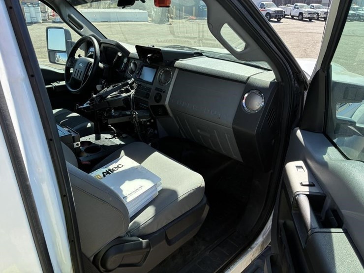 2016-ford-f550-image-9