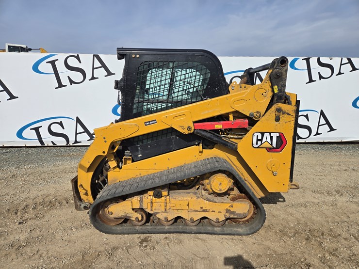 2019-caterpillar-259d3-image-2