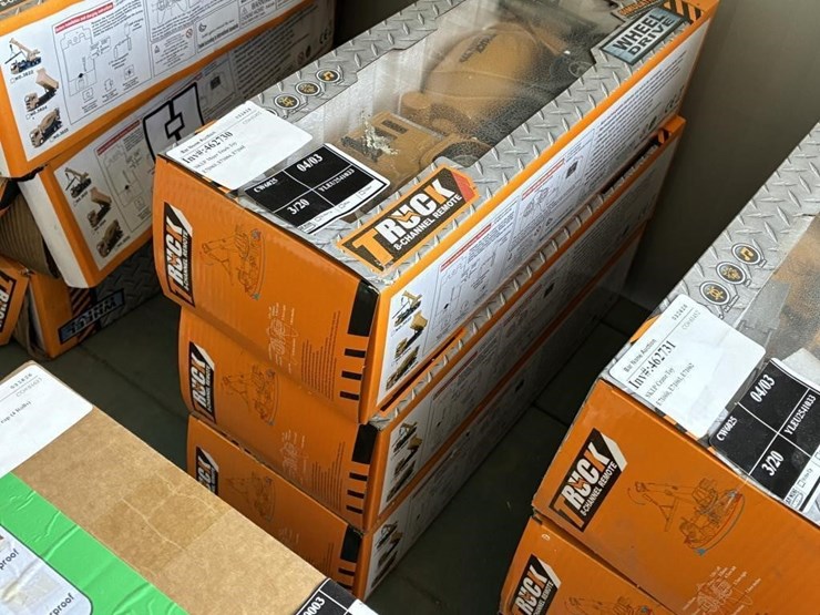 sklp-mixer-truck-toy-image-2