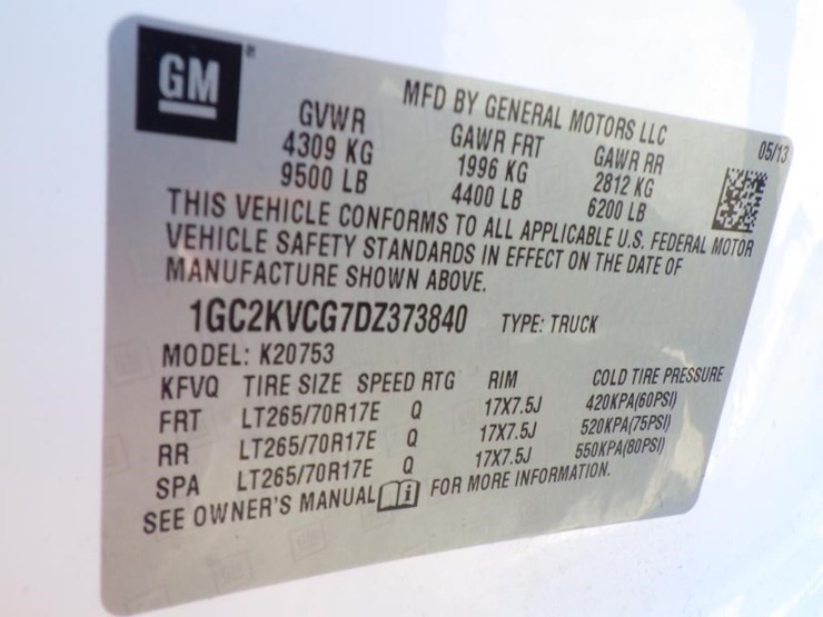 2013-chevrolet-2500hd-image-14