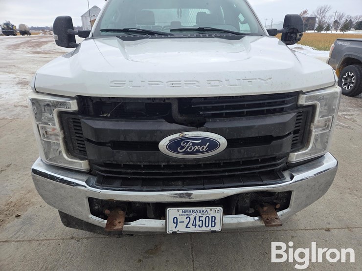 2017-ford-f350-image-11