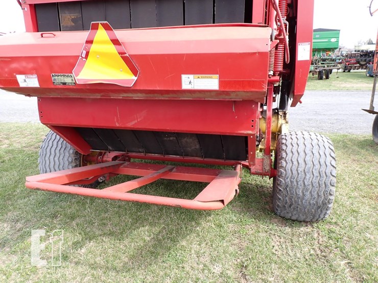 2007-new-holland-br780a-image-9