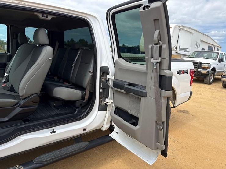 2018-ford-f150-xl-image-8