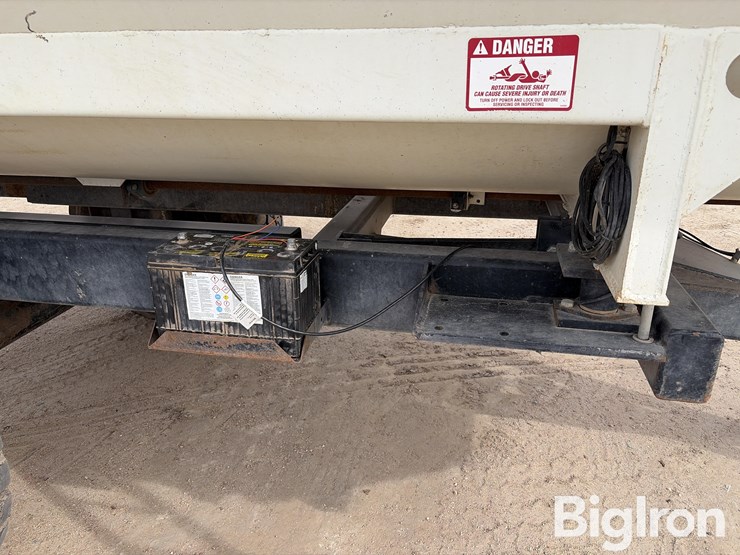 roto-mix-540-14xd-feed-wagon-image-11