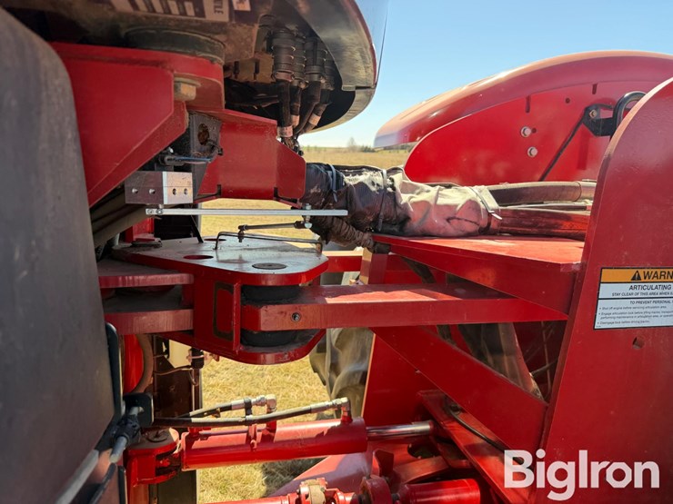 2012-versatile-375-image-12