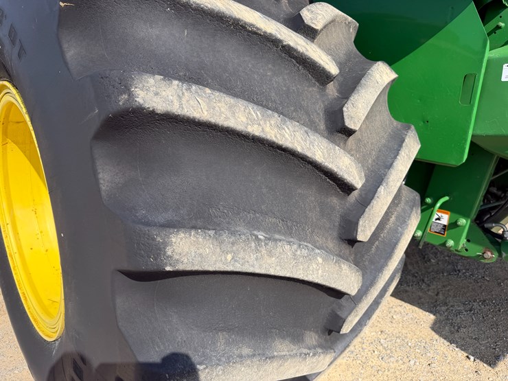 2014-john-deere-s670-image-43