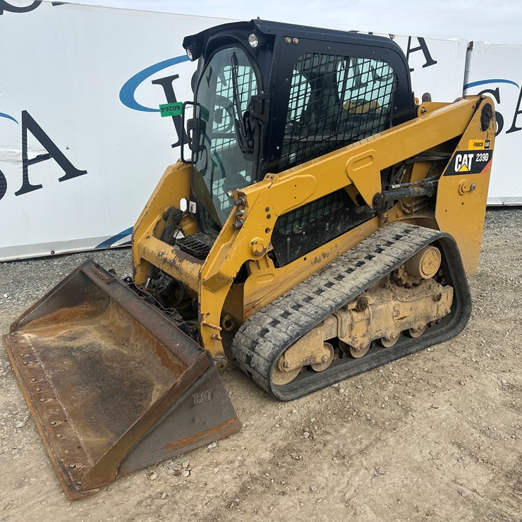 2017 CATERPILLAR 239D
