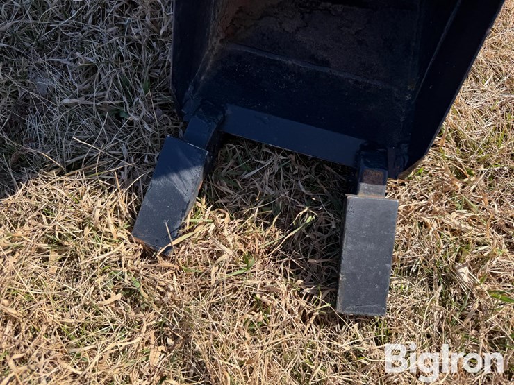 9"-mini-excavator-bucket-image-9