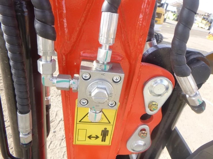 2025-tpm-20khydraulic-excavator-image-14