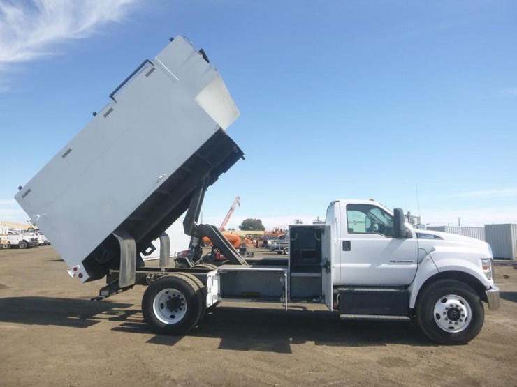 2019-ford-f750-image-9