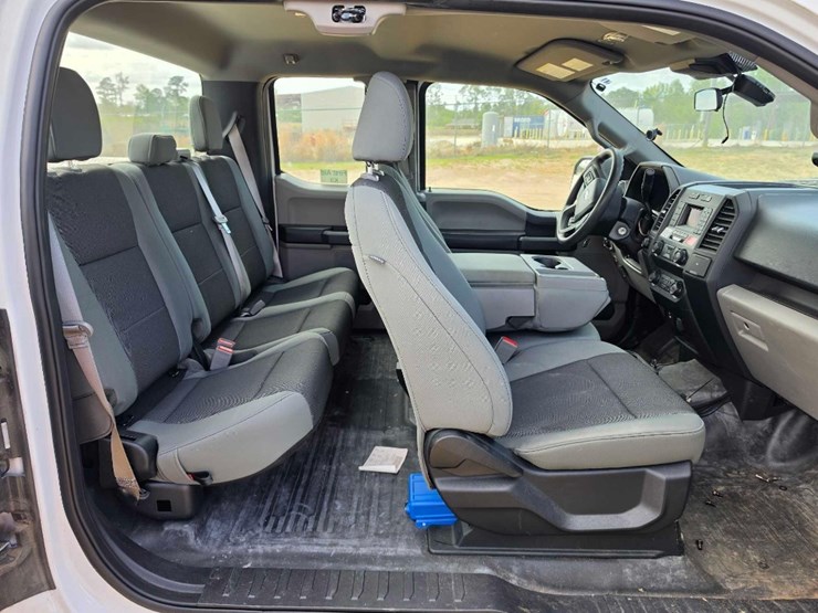 2020-ford-f150-xl-image-8