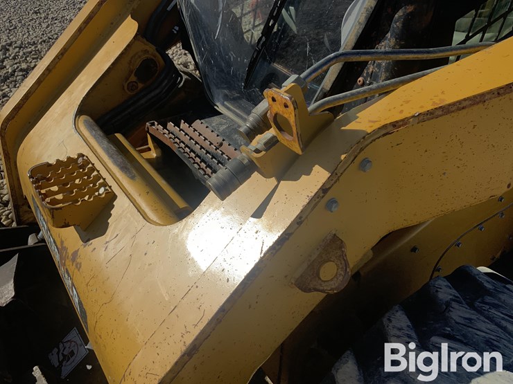 2008-caterpillar-246c-image-11