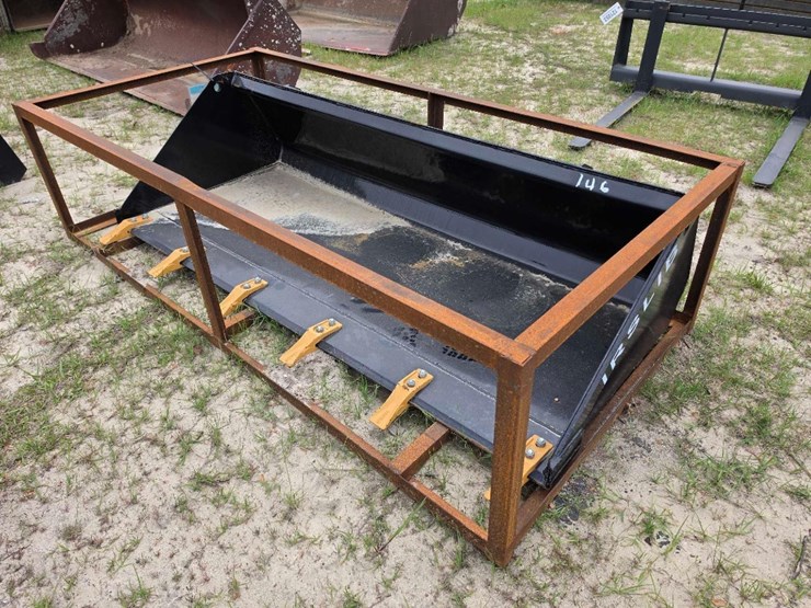 --skid-steer-bucket-72"-image-1