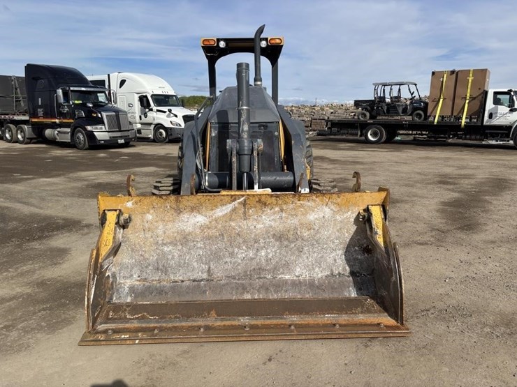 2019-deere-210lep-image-6