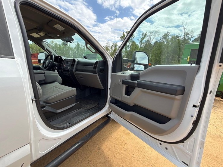 2018-ford-f250-xl-image-7