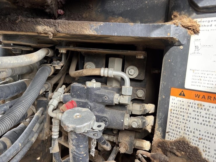 komatsu-wa380-8-image-26