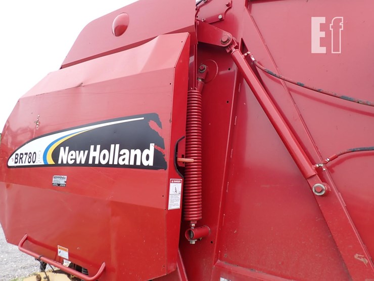 2007-new-holland-br780a-image-12