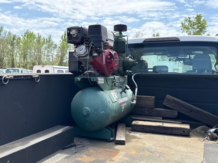 2017-ford-f450-xl-image-7