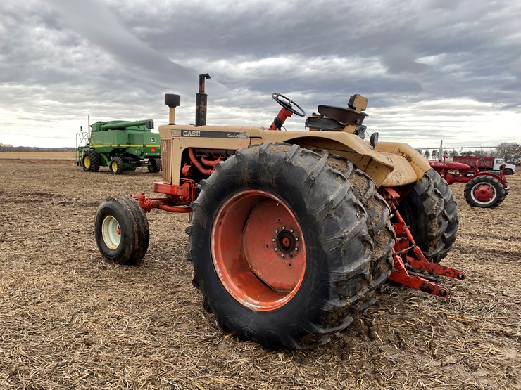 #105-•-case-1030-comfort-king-diesel-tractor-with-duals-image-4