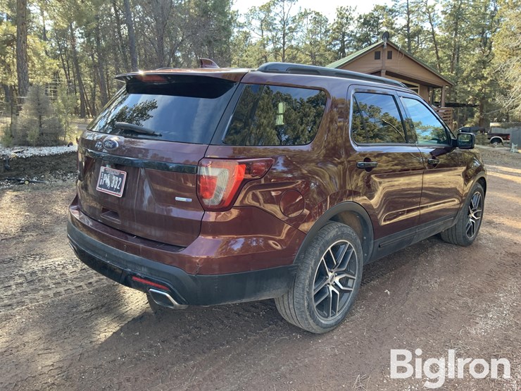 2016-ford-explorer-image-5