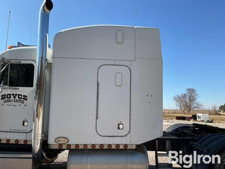 2000-peterbilt-379-image-10