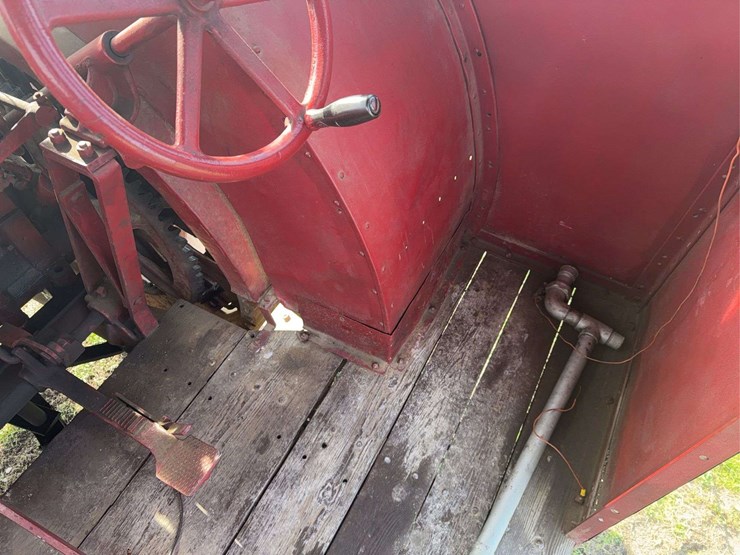 25hp-international-type-d-titan-image-35