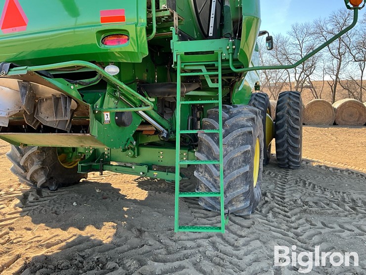 2013-john-deere-s680-image-11