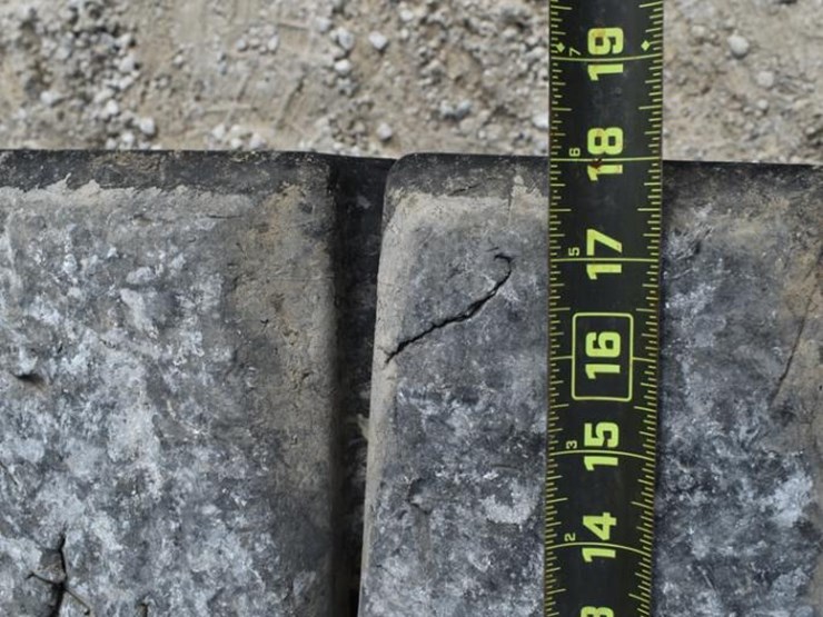 2019-volvo-ecr88d-image-31