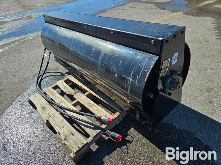 2025-massey-ferguson-730-image-5