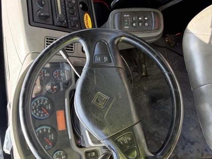 2012-international-workstar-7400-image-15