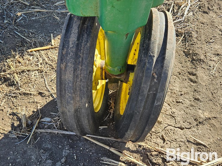 john-deere-b-image-14