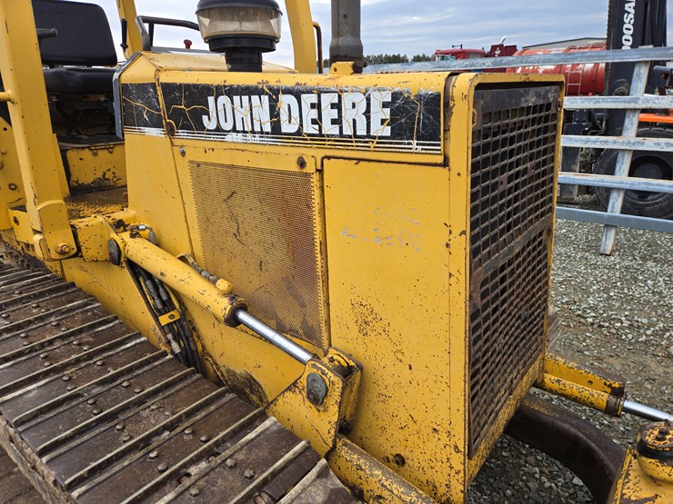 deere-550g-lt-image-29