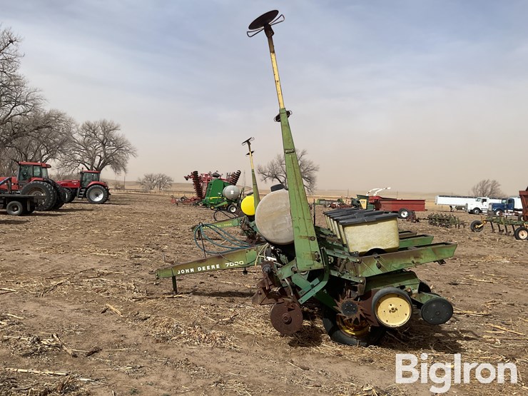 john-deere-7000-image-8