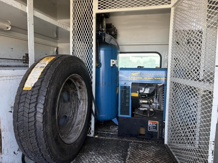 2002-ford-f450-image-11