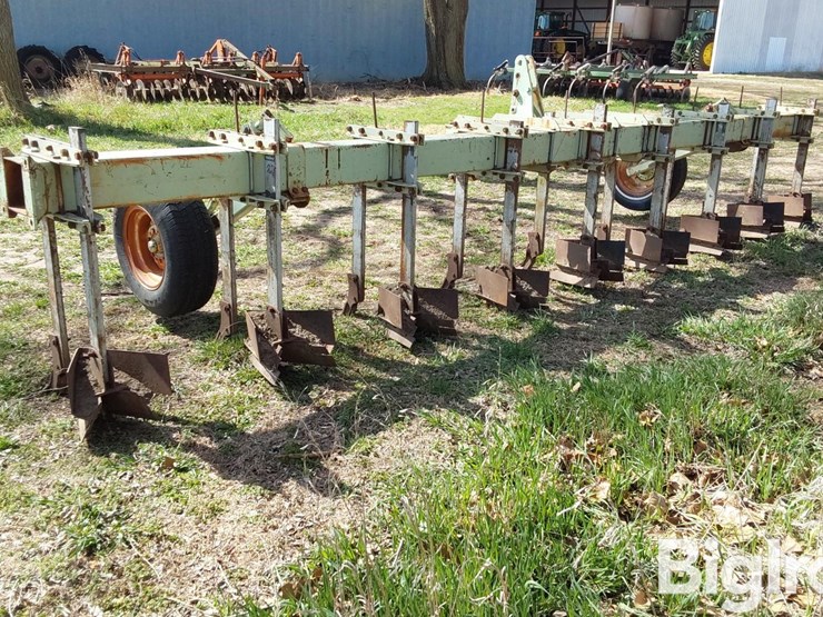 caterpillar-15-image-7