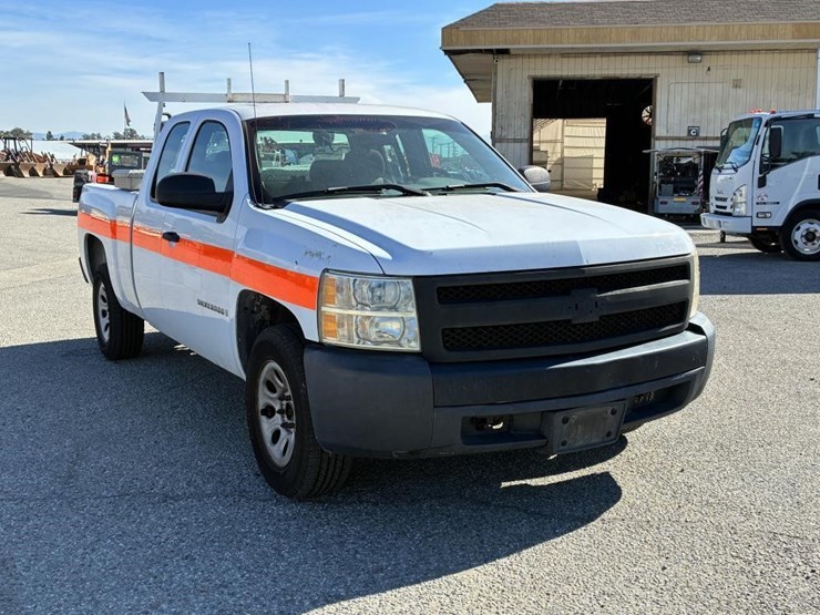 2007-chevrolet-silverado-1500-image-2