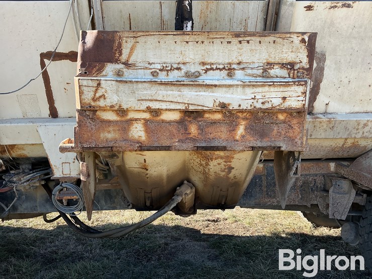 1981-international-1854s-image-19