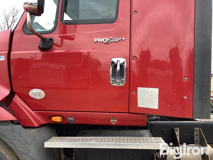 2012-international-prostar-image-15