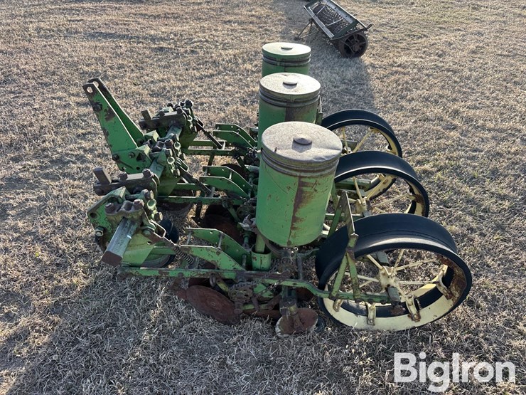 john-deere-24-image-8