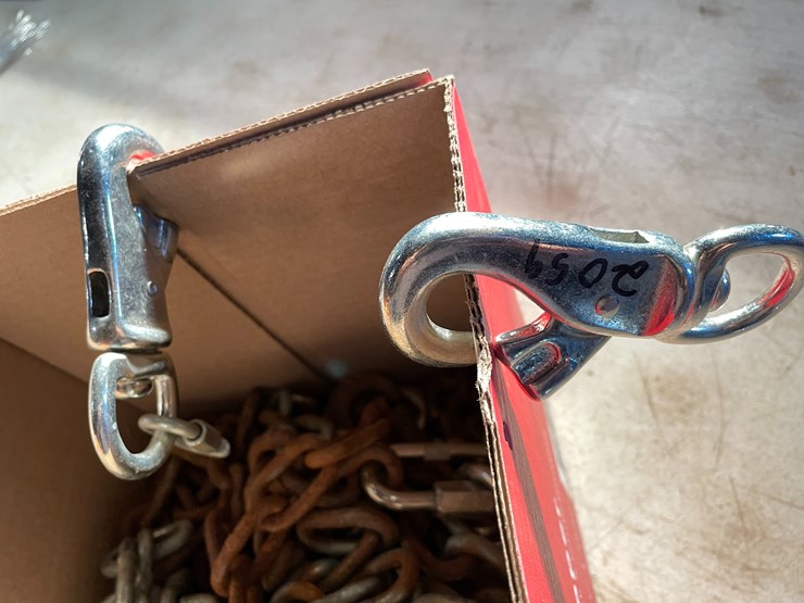 #2528-•-various-gate-chains-and-clip-on-ends-image-4