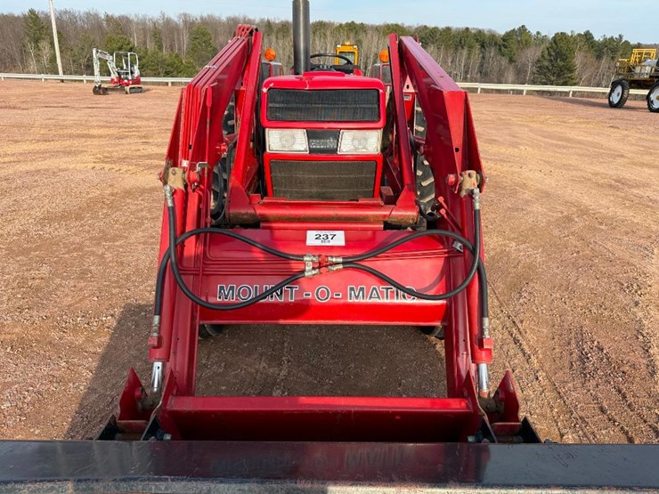 1985-case-ih-2250-image-18