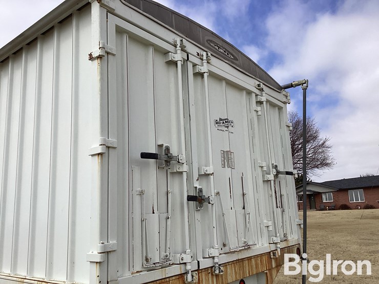 2000-international-8100-image-14