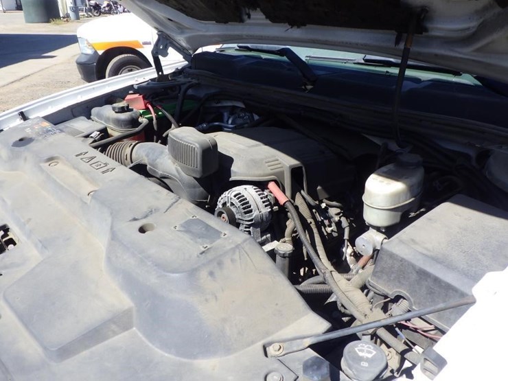 2013-chevrolet-2500hd-image-8