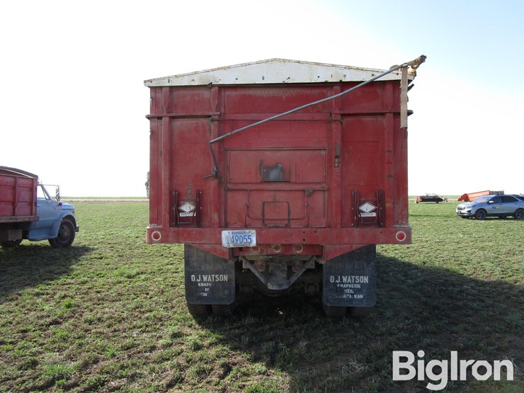 1973-ford-lt8000-image-6
