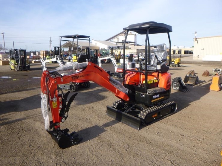 2025-tpm-20k-hydraulic-excavator-image-1