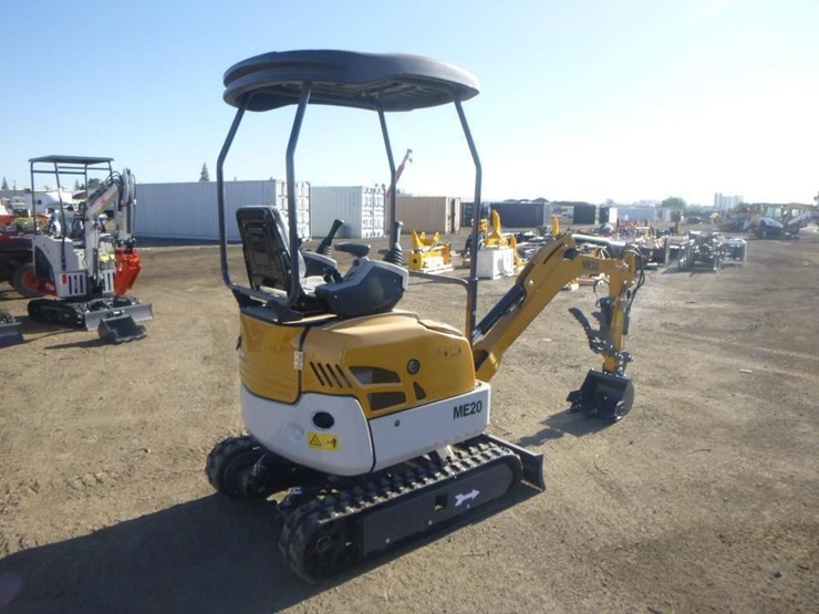 me20-hydraulic-excavator-image-3