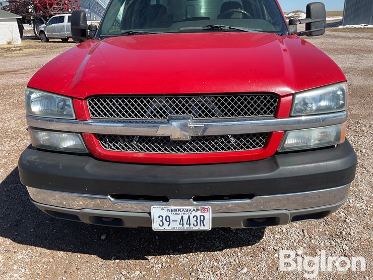 2004-chevrolet-silverado-2500-image-9